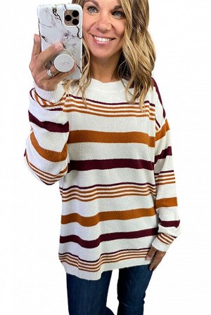 Белый длинный свитер в коричневую полоску