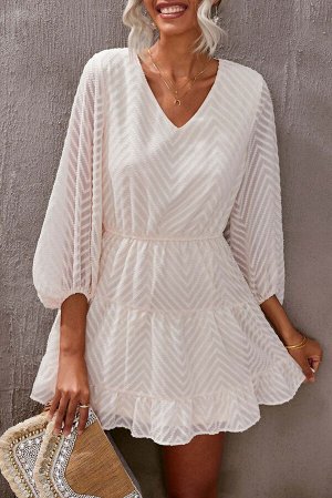 Белое полосатое платье беби-долл с V-образным вырезом и пышными рукавами