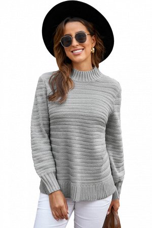 Серый свитер крупной вязки с воротником стойка и боковыми разрезами