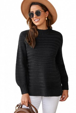 Черный свитер крупной вязки с воротником стойка и боковыми разрезами
