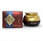 Крем для лица с экстрактом красного женьшеня - [Bergamo]Luxury Yezihu Cream