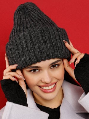 Шапка Шапка женская зимняя Лорин от бренда Siberika еще одна модель шапки бини, которая полюбилась многим модницам. Шапка зимняя выполнена в технике классической резинки крупной вязки с отворотом, за 