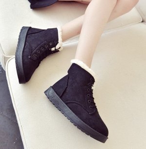 Женские ботинки с шнуровкоой, цвет черный