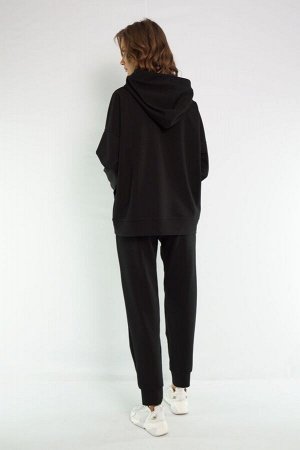 Костюм Костюм Kivviwear 4015-4040 черный 
Состав: ПЭ-24%; Хлопок-70%; Эластан-6%;
Сезон: Осень-Зима

Костюм оверсайз с брюками средней посадки с карманами в боковых швах. Обработка низа брюк манжета.