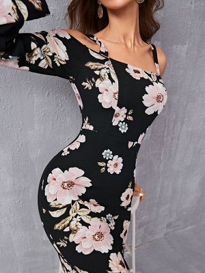 Облегающее платье с цветочным принтом открытыми плечами с разрезом