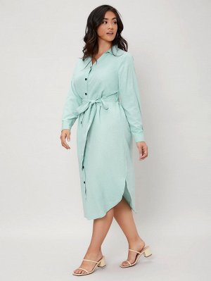 Однобортное платье-рубашка размера плюс с поясом