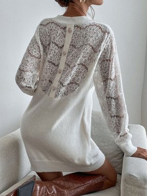 Платье-свитер с кружевной отделкой без пояса