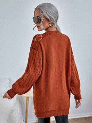 Платье-свитер с кружевной отделкой
