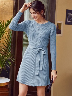 Simplee Вязаное платье-свитер в рубчик с поясом