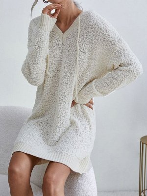 Платье-свитер на кулиске с капюшоном вязаный