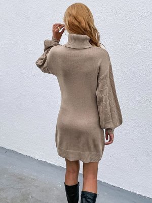 Платье-свитер вязаный с высоким воротником с рукавами-фонариками без пояса