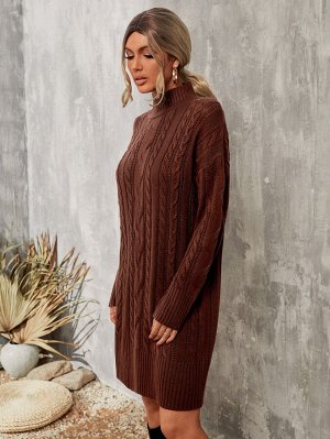 Платье-свитер с воротником-стойкой вязаный без пояса