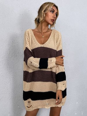 Платье-свитер в полоску рваный