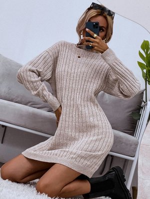 Вязаное платье-свитер в рубчик с высоким воротником