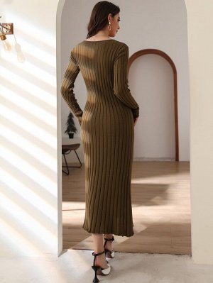 Платье-свитер с разрезом в рубчик