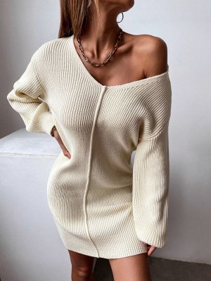Платье-свитер с разрезом шов