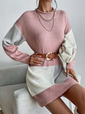 Контрастное платье-свитер без пояса