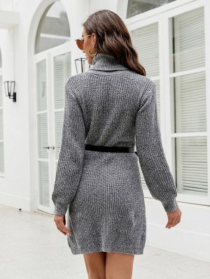 Платье-свитер с высоким воротником с разрезом без пояса
