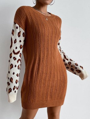 Вязаное облегающее платье-свитер в рубчик с леопардовым узором