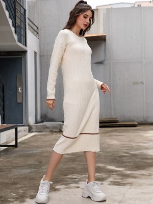 Вязаное платье-свитер с контрастной отделкой
