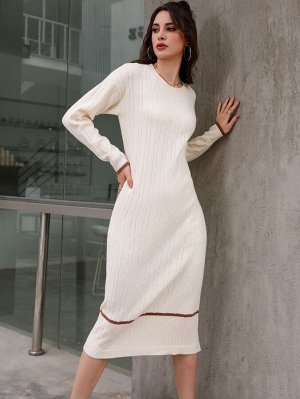 Вязаное платье-свитер с контрастной отделкой
