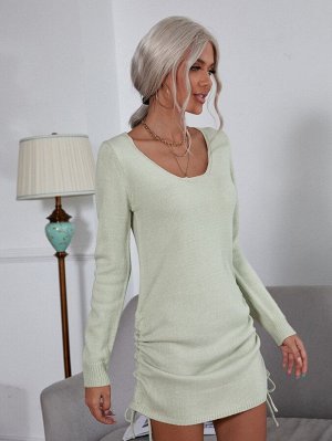Платье-свитер с глубоким крыглым воротником на кулиске
