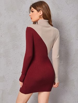 Платье-свитер с высоким воротником контрастный