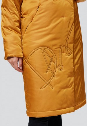2118 охра Свободное утепленное пальто Мальвено с оригинальной декоративной вышивкой на полочке,&nbsp;&nbsp;от российского производителя D’imma Fashion Studio. Застежка на молнию и кнопки.&nbsp;&nbsp;Ш