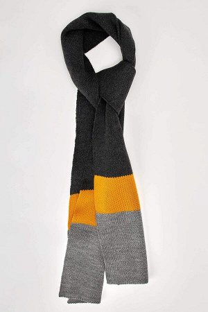 Мужской трикотажный шарф в стиле колор-блок