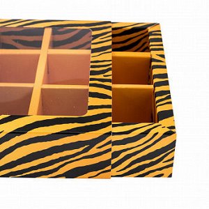 Коробка для 9 конфет с разделителями "Текстура тигра" с окном