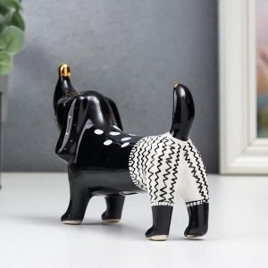 Сувенир керамика "Такса в шортах" чёрный 9,3х5,3х13,7 см