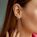 CRYSTAL SHIK Женские серьги-гвоздики с посеребрением и фианитами