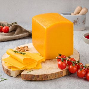 Сыр Чеддер рыжий 45% ТМ Радость Вкуса (Семикаракорский СЗ)кор 4*3,5