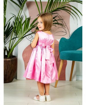 Розовое нарядное платье для девочки Цвет: фуксия