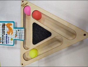 Игрушка комплекс для кошек "Треугольник с шариками с когтеточкой из ковра" ДАРС