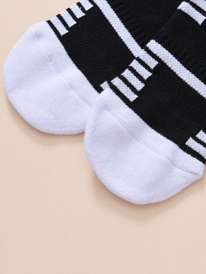 Мужские носки до середины голени с геометрическим узором