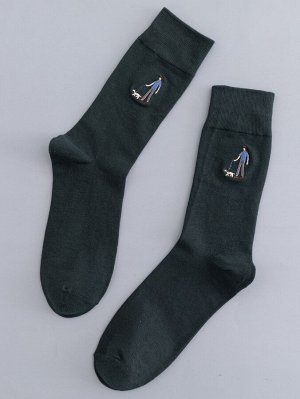 Мужские носки до середины голени с мультипликационной вышивкой