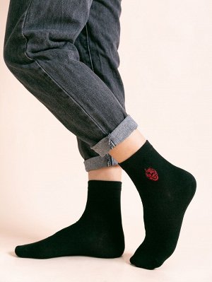 Мужские носки с вышивкой