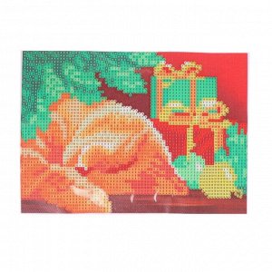Алмазная мозаика с частичным заполнением «Котёнок под ёлкой» 15х21 см, холст