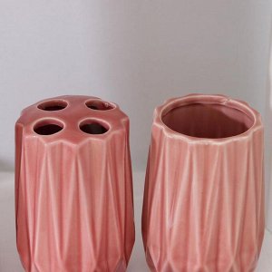 Набор аксессуаров для ванной комнаты Доляна «Струна», 4 предмета (дозатор 300 мл, мыльница, 2 стакана), цвет розовый