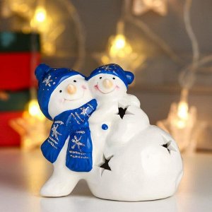 Сувенир керамика свет "Снеговички, синие колпаки и шарфы" 10х12х8 см