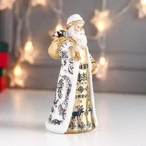 Сувенир полистоун "Дед Мороз в белой шубе и золотом кафтане с узорами" 19,5х8,5х9,5 см