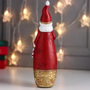 СИМА-ЛЕНД Сувенир полистоун &quot;Дед Мороз в красной шубе с золотом, с фонарём и конфетой&quot; 28,5х8х8,5 см