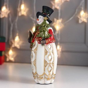 Сувенир полистоун "Снеговик в шарфике и цилиндре, с лопатой и ёлкой" 25,5х9,5х12,5 см