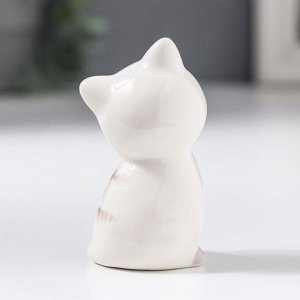 Сувенир керамика "Котейка белый полосатый" 7,2х3,2х3,4 см