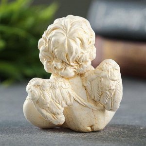 Фигура «Ангел держит сердце» 6x8x7 см