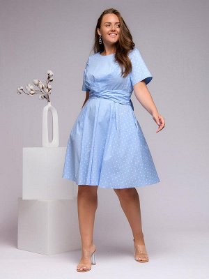 Платье голубое в горошек с перекрученным лифом