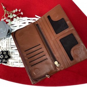 Полноразмерный кошелек Max Vogue из натуральной матовой кожи шоколадного цвета.
