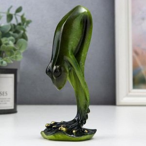 Сувенир полистоун "Зелёная лягушка - зарядка" 15,5х6,5х7 см