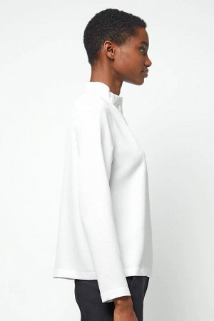 Блуза Несколько вариантов цвета

Топ прямого кроя с длинными рукавами и элегантным воротником-стойка. Стильная модель декорирована крупными функциональными пуговицами на груди, обтянутыми тканью.

Тка